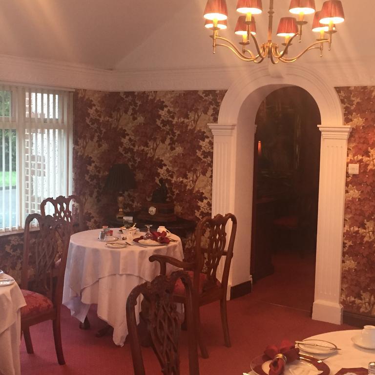 ホテルCaldhame House Crumlin  エクステリア 写真