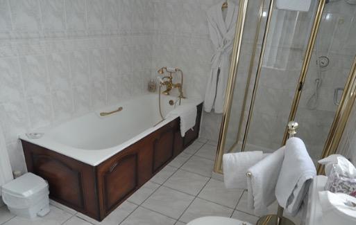 ホテルCaldhame House Crumlin  エクステリア 写真