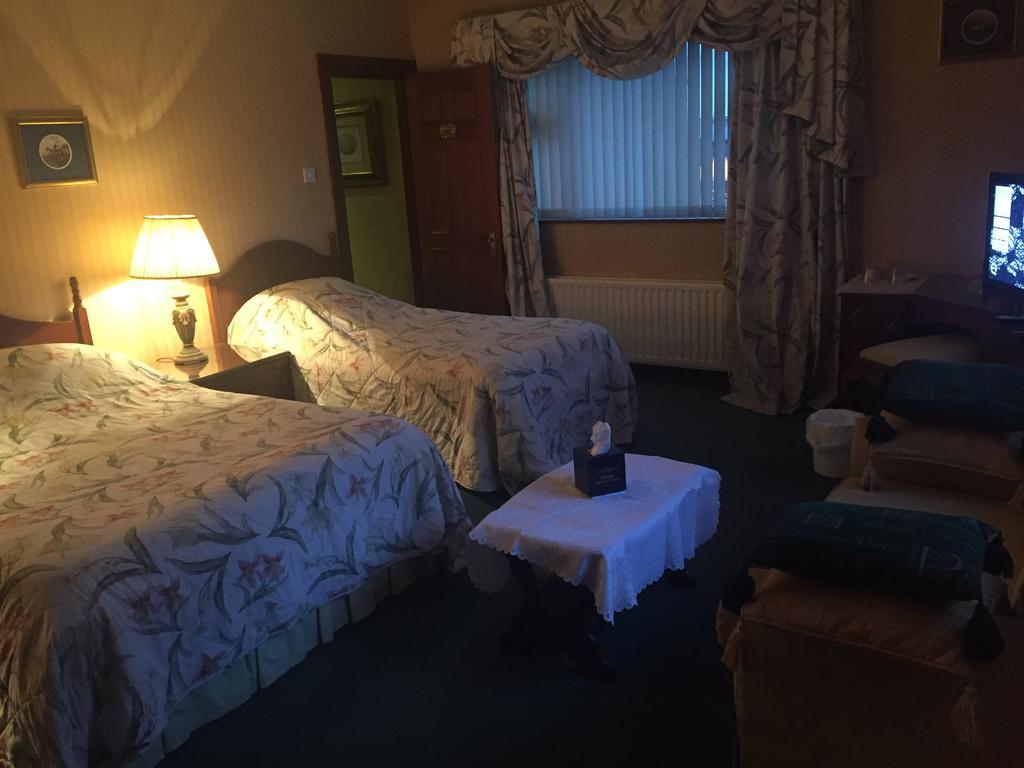 ホテルCaldhame House Crumlin  エクステリア 写真
